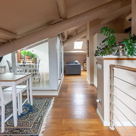 Romantica Mansarda Con Terrazzino Sui Tetti Di *